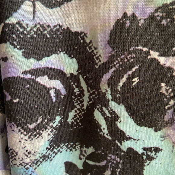 Cropped Sweater Size S - Picture 3 of 4